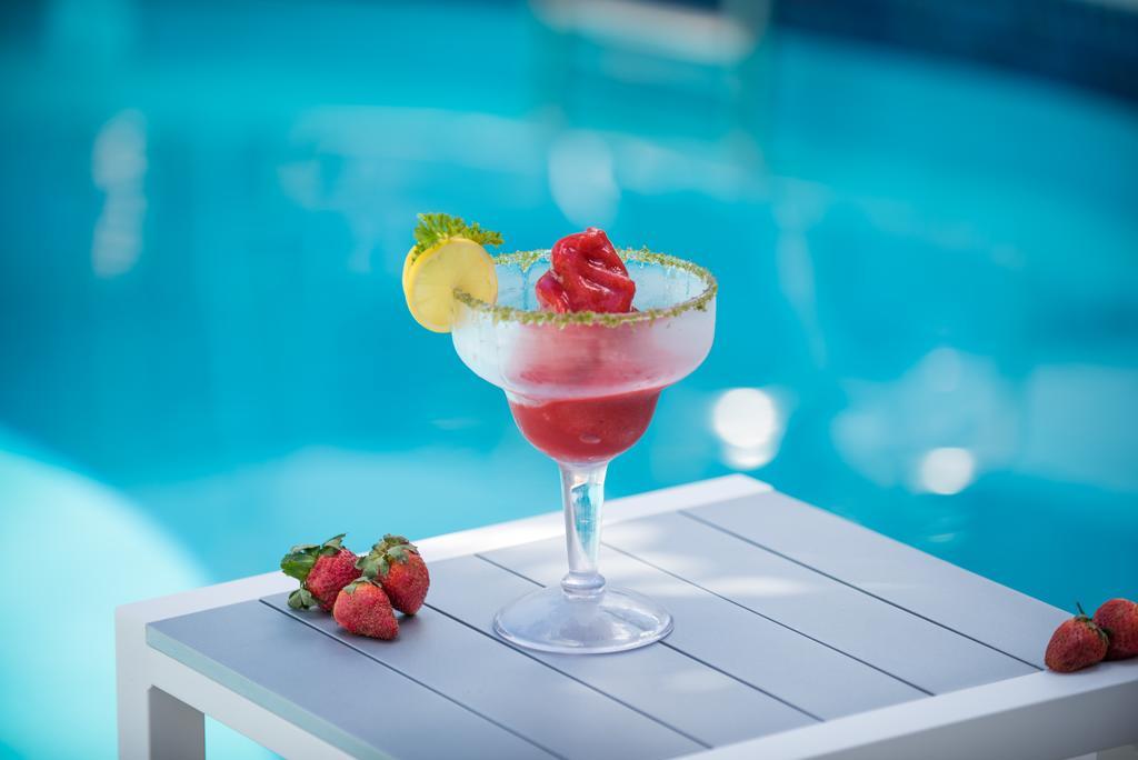 Margaritaville Beach Resort Grand Cayman George Town Exterior foto