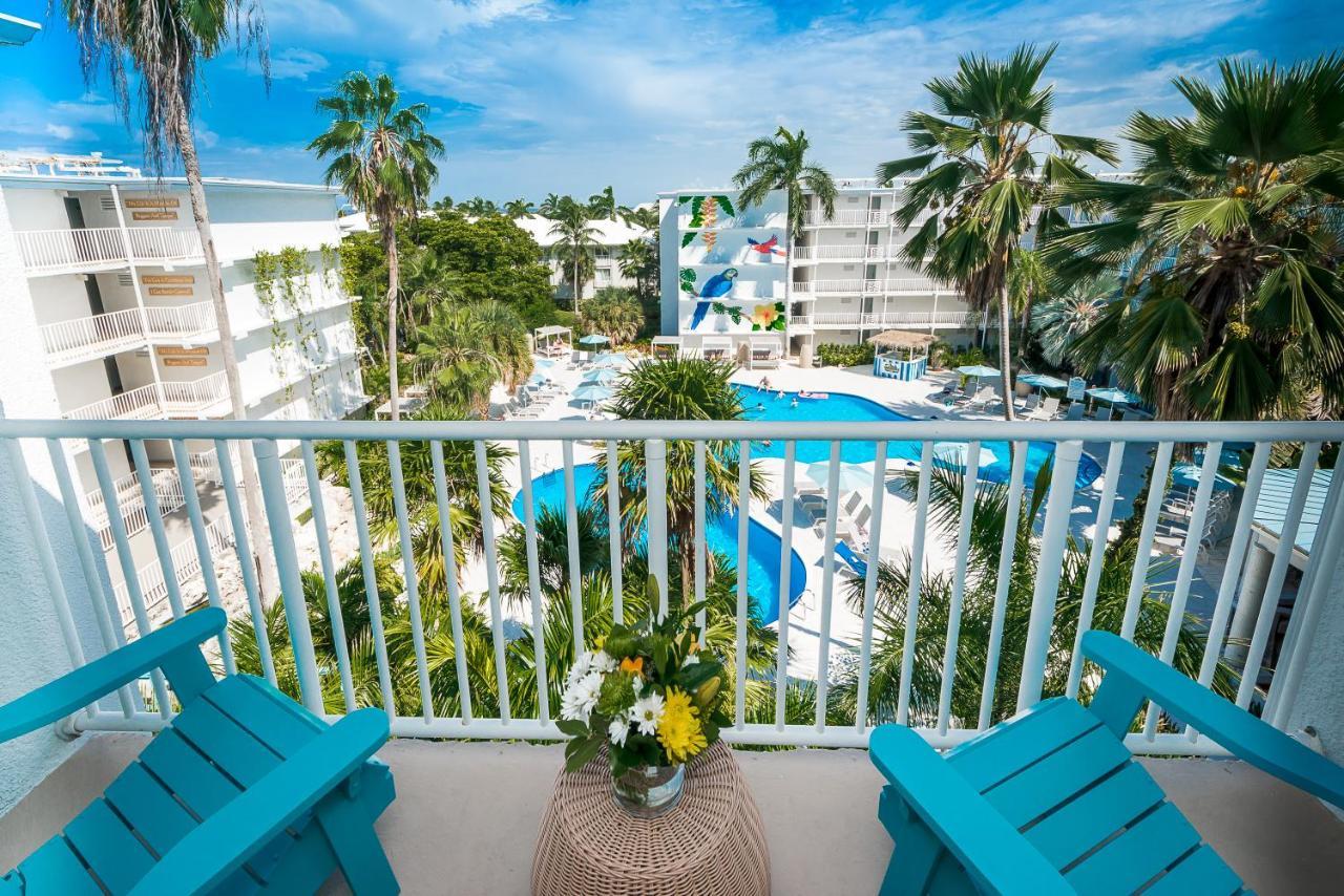 Margaritaville Beach Resort Grand Cayman George Town Exterior foto